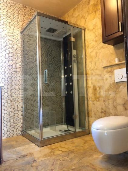 Casă individuală cu 5 camere cu Garaj în Făget