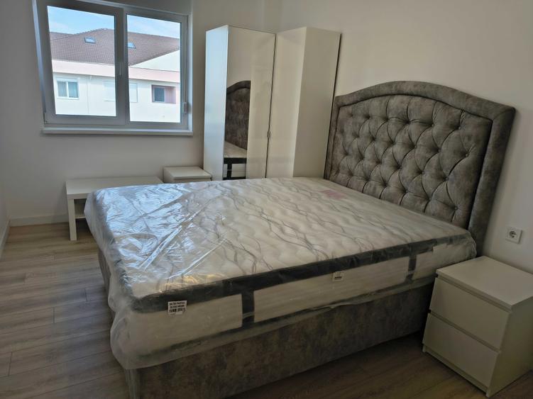 Apartament cu 3 camere decomandat în Cetate