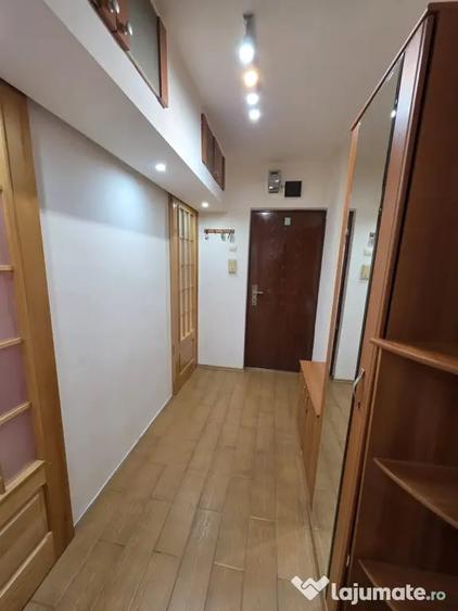 Apartament cu 2 camere semidecomandat în Complex Studențesc