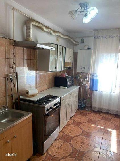 Apartament cu 3 camere decomandat în Balta Albă