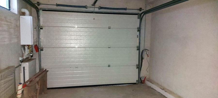 Duplex cu 5 camere cu Canalizare în Central