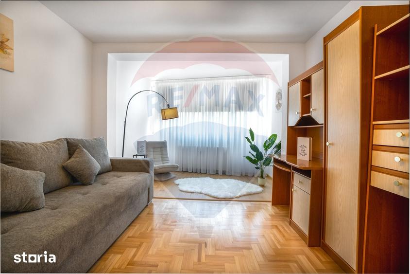 Apartament cu 3 camere decomandat în Vlahuță