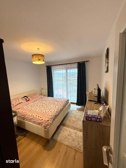 Apartament cu 3 camere decomandat în Recea