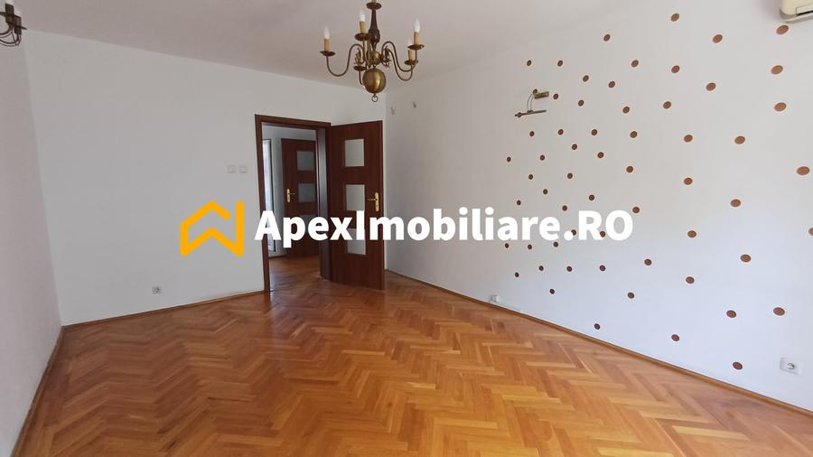 Apartament 4 camere de vanzare Unirii Parcare Privata / Garaj - 23