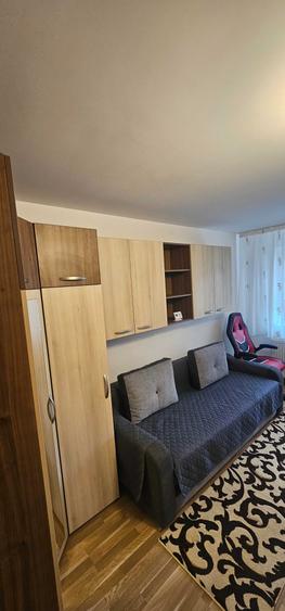 Apartament cu 2 camere decomandat în Astra