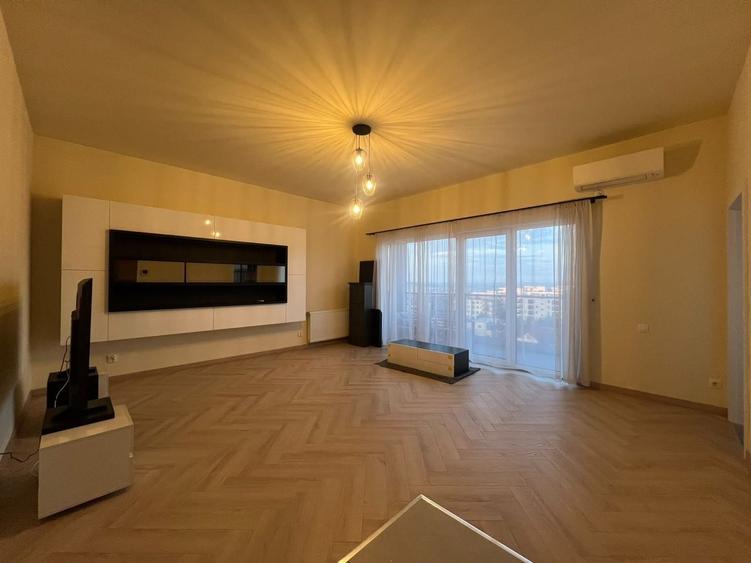 Apartament cu 3 camere decomandat, mobilat în Bună Ziua