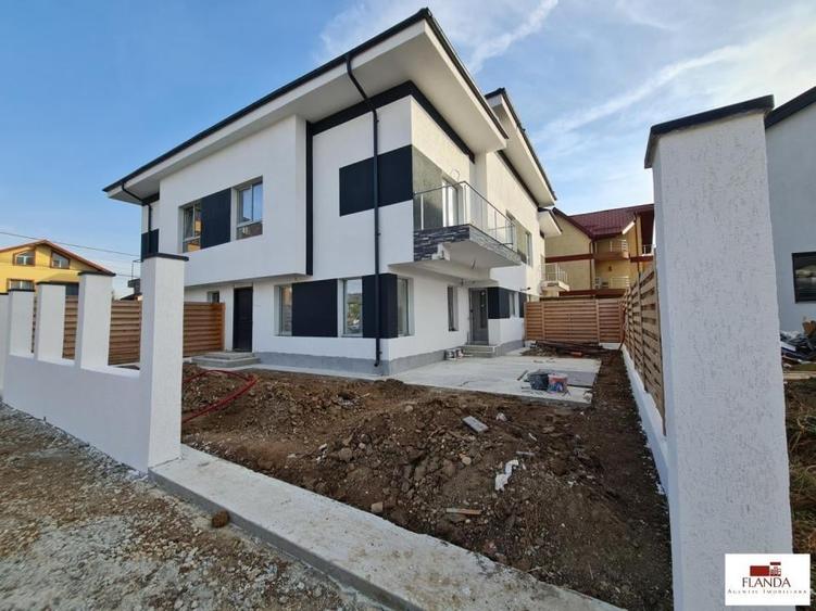 Casă cu 5 camere cu Canalizare în Chiajna