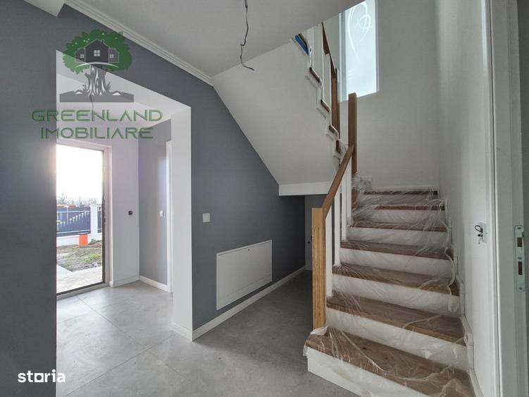 Casă cu 4 camere în Ciurbești