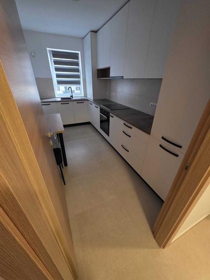 Apartament cu 2 camere decomandat în Est