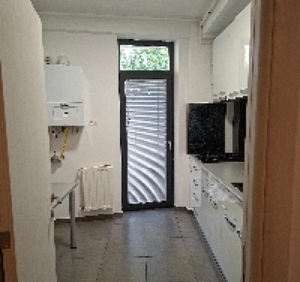Apartament cu 2 camere decomandat, mobilat în Titan