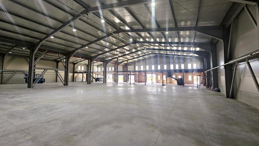 Spațiu industrial, de 950 mp, în Balotești