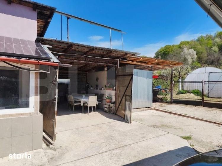 Casă cu 10 camere cu Teren 2714 Mp în Glod