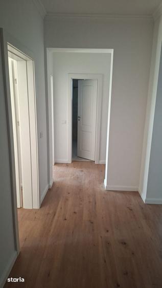 Apartament cu 3 camere decomandat în Ipotești