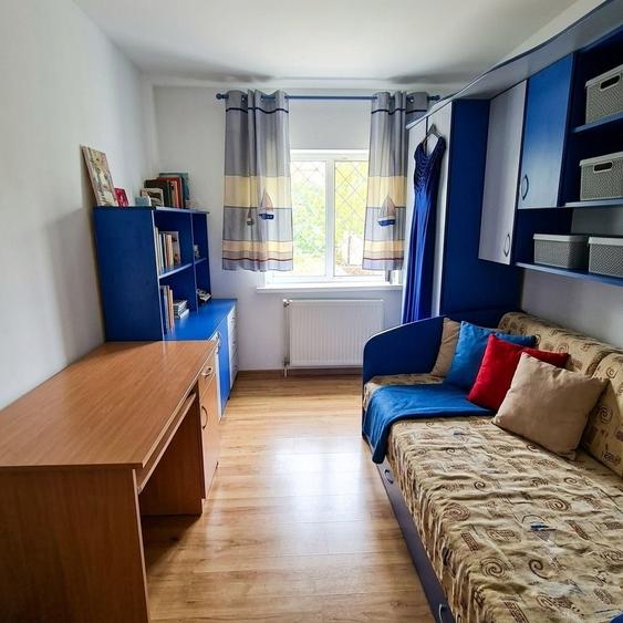 Apartament cu 4 camere semidecomandat în Orizont