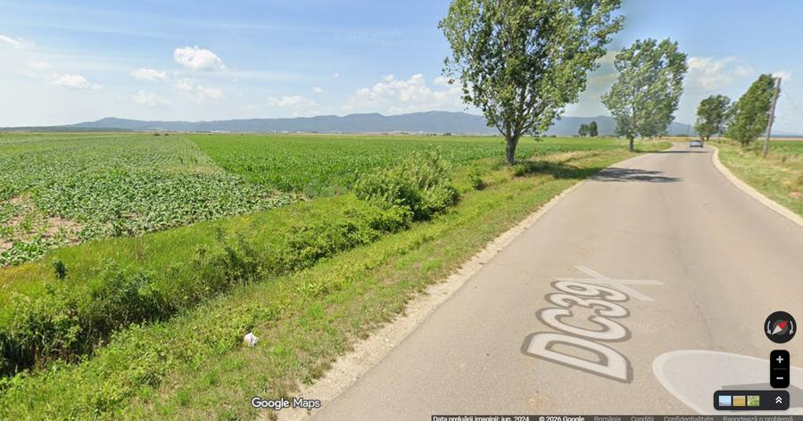 Teren extravilan de 16600 mp, în Hălchiu