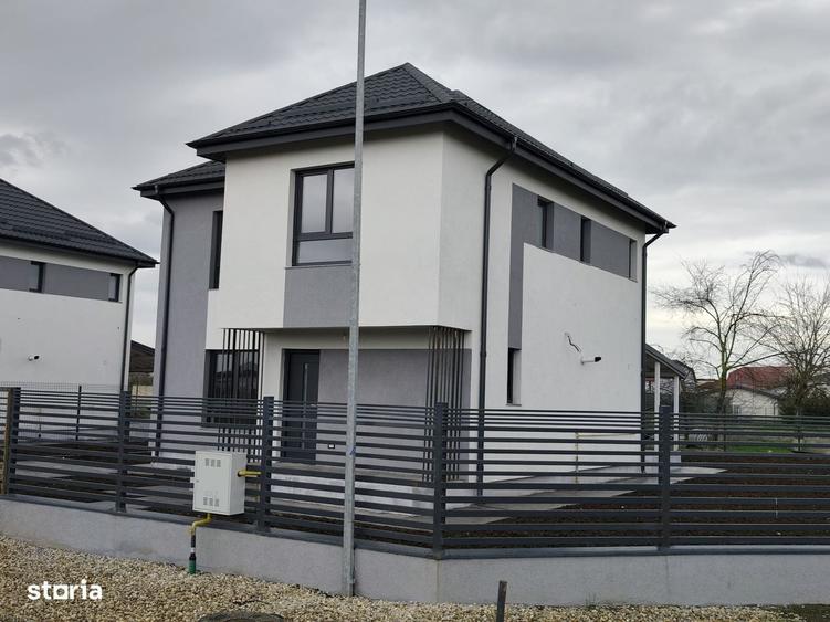 Casă cu 4 camere în Gulia