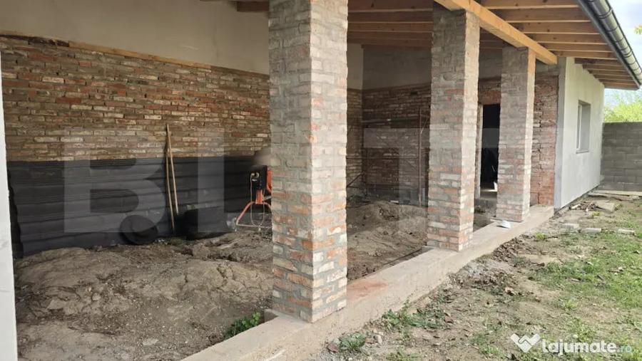 Spațiu comercial, de 115 mp, în Periferie