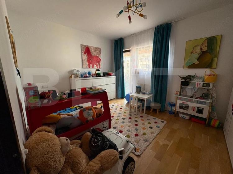 Apartament cu 3 camere semidecomandat în Bună Ziua