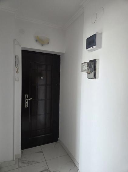 Apartament cu 2 camere, mobilat în Romană