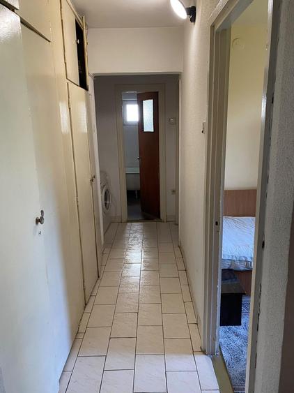 Apartament cu 3 camere decomandat în Drumul Taberei