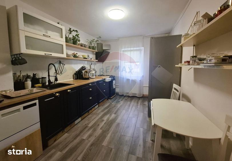 Apartament cu 3 camere în Turnișor
