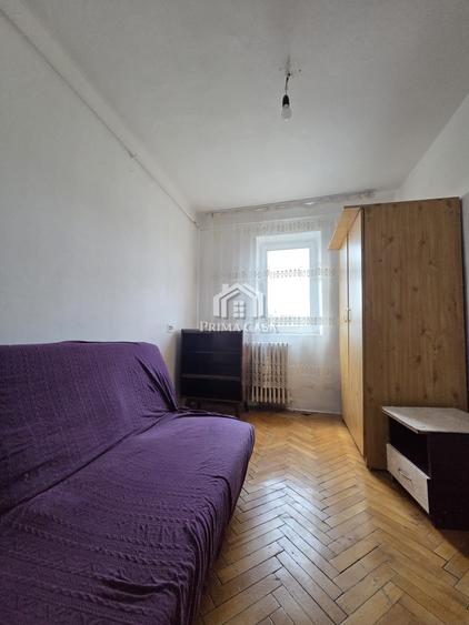 Apartament cu 3 camere semidecomandat în Bălcescu