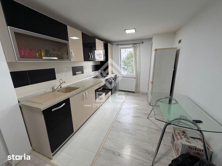 Apartament cu 3 camere în Independenței