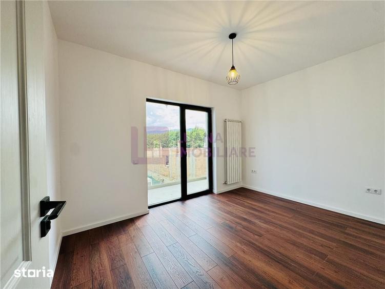 Casă cu 4 camere cu Teren 190 Mp în Central
