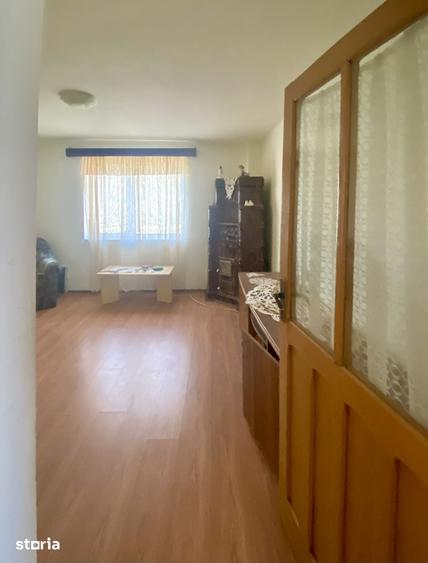 Casă cu 3 camere cu Teren 2000 Mp în Cornu