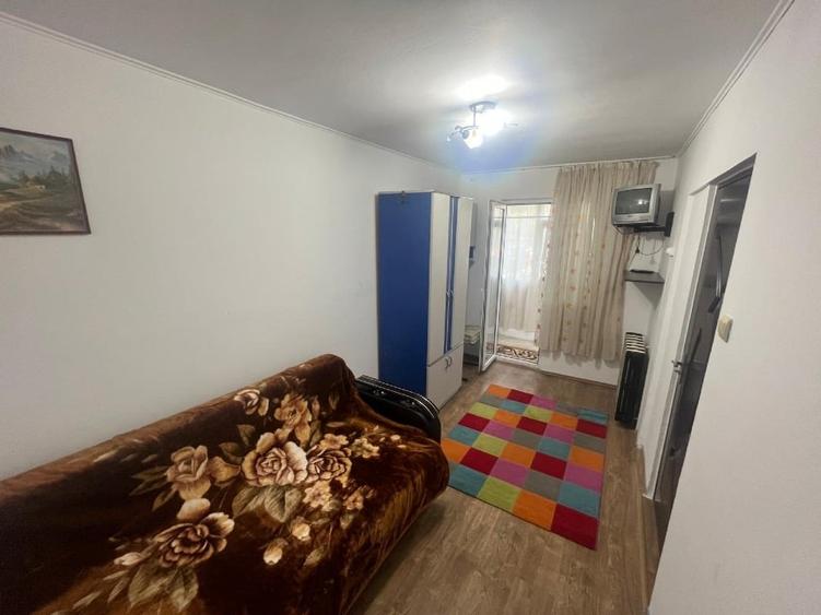 Inchiriez apartament 2 camere B-dul Primaveri - 1