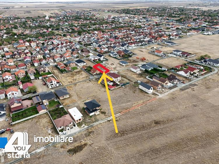 Teren de 600 mp, în Livada