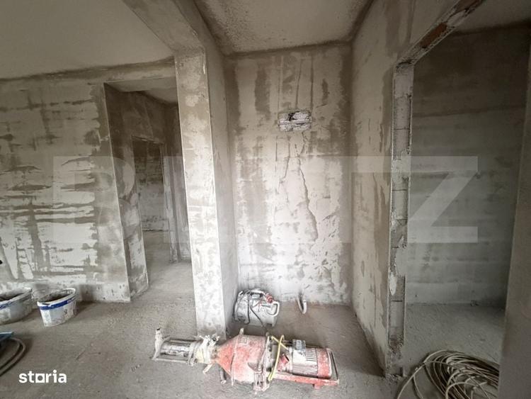 Apartament cu 4 camere decomandat în Stana