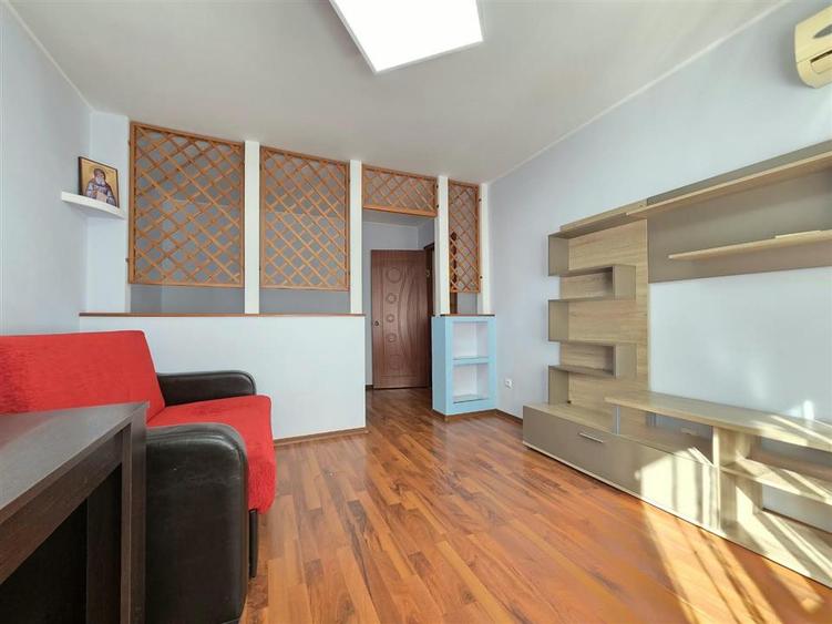 Apartament cu 2 camere decomandat în Metalurgie