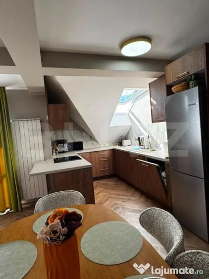 Apartament cu 4 camere decomandat în Central