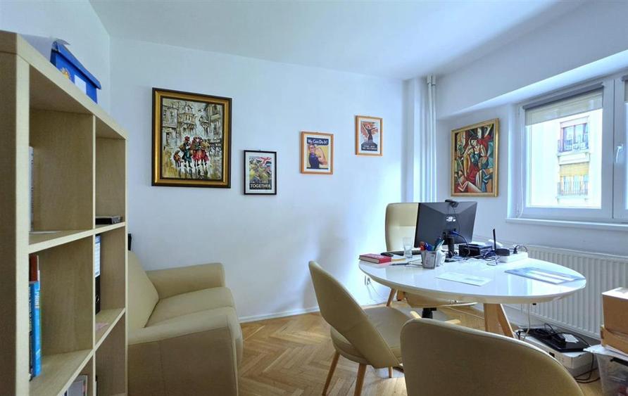 Apartament cu 4 camere decomandat în Universitate