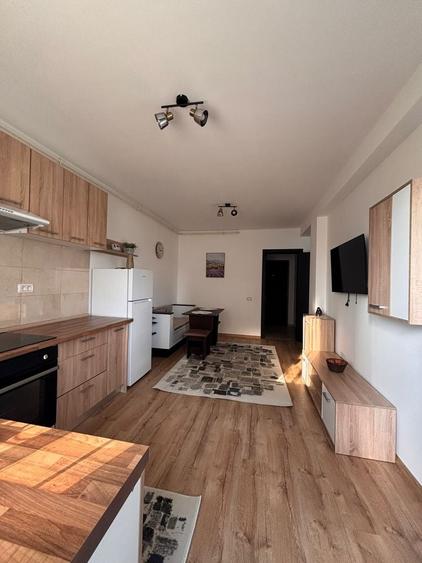 Direct proprietar| Apartament tip studio 43mp| Mobilat complet| Loc de parcare propriu| Sanpetru - 400Euro - 2