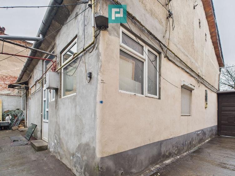 Casă individuală cu 4 camere cu Canalizare în Cetății
