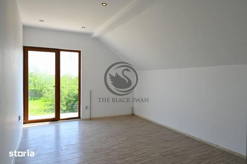 Casă cu 4 camere cu Teren 1303 Mp în Bucov
