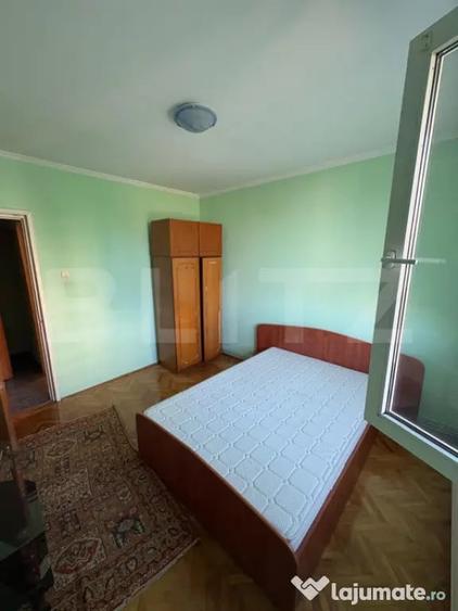 Apartament cu 2 camere semidecomandat în Craiovei
