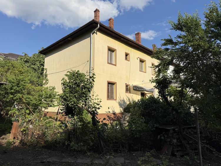 Apartament cu 3 camere decomandat în Complex Studențesc