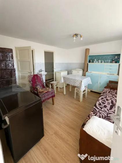 Casă cu 2 camere cu Teren 1341 Mp în Central