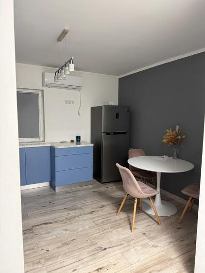 Apartament cu 2 camere decomandat în Exterior Vest