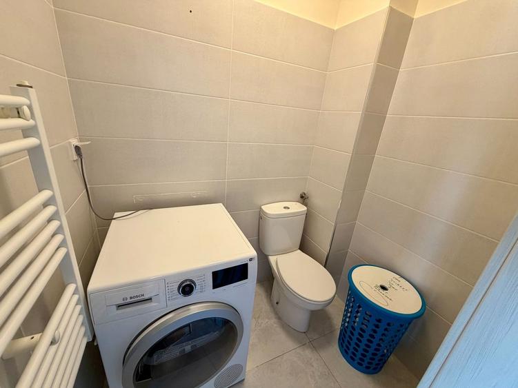 Apartament cu 3 camere semidecomandat, mobilat în Primăverii