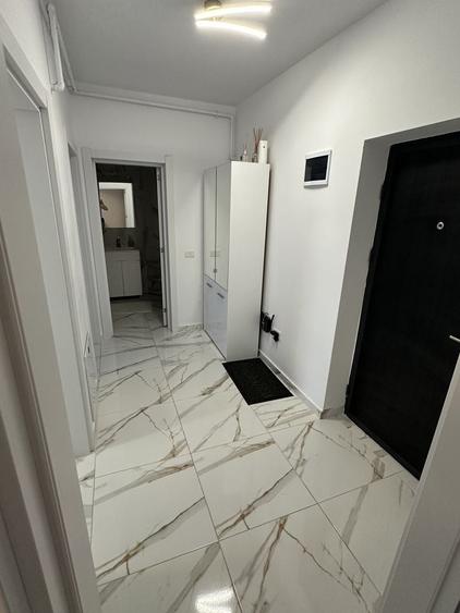 Apartament cu 2 camere decomandat în Berceni