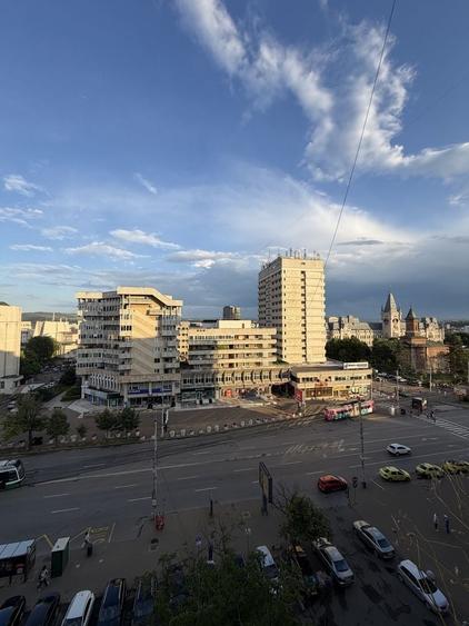 Apartament cu 4 camere decomandat în Liteni