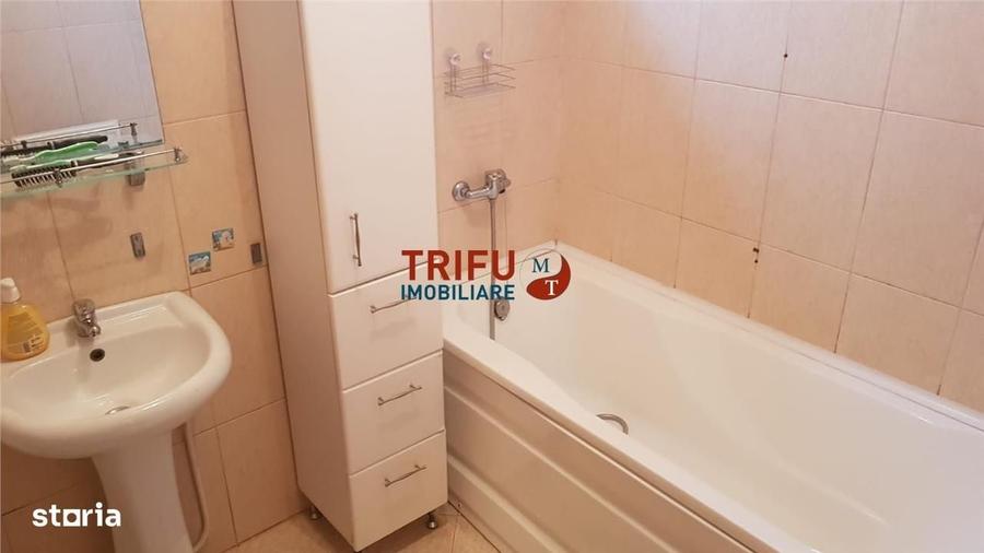 Apartament cu 3 camere semidecomandat, mobilat în Cetate
