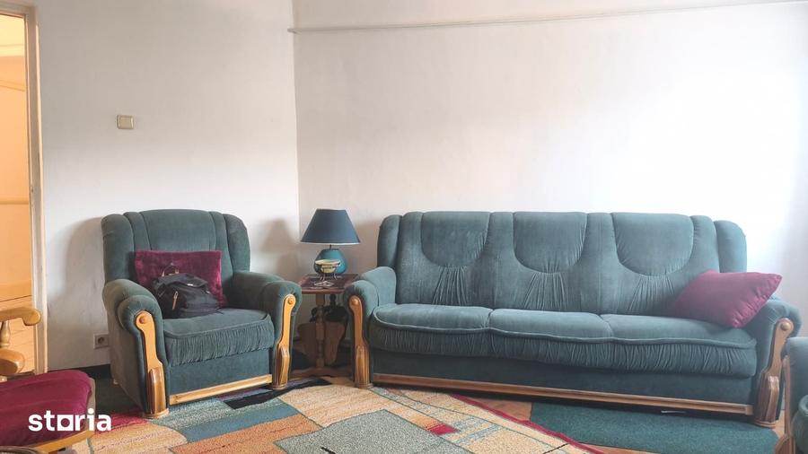 Apartament cu 2 camere decomandat în Piața Centrală