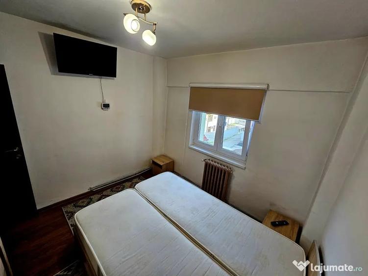 Apartament cu 2 camere decomandat, mobilat în Central