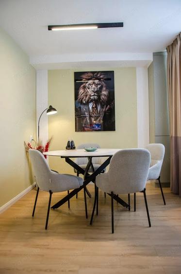 Apartament cu 3 camere decomandat în Ultracentral