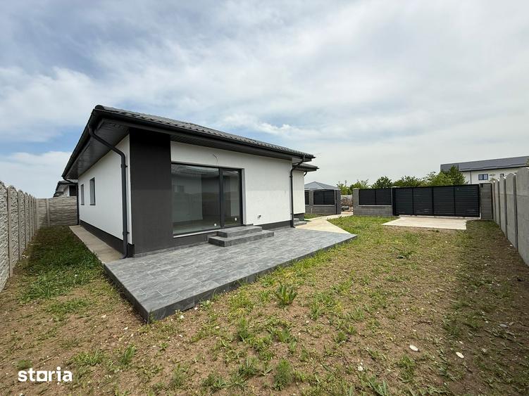 Casă cu 4 camere cu Teren 400 Mp în Clinceni